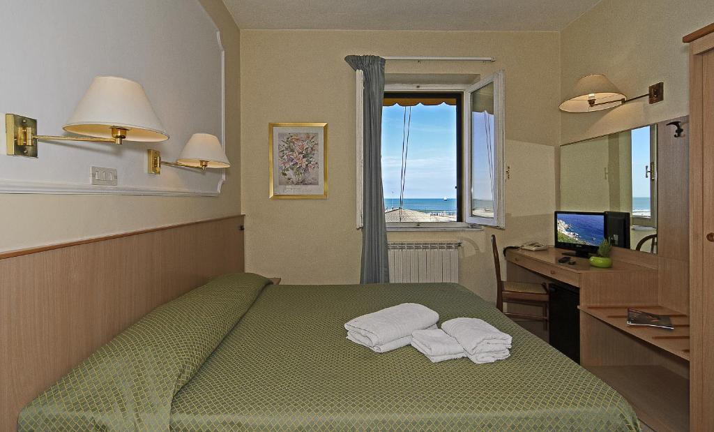 Hotel Bahia ヴィアレッジョ 部屋 写真