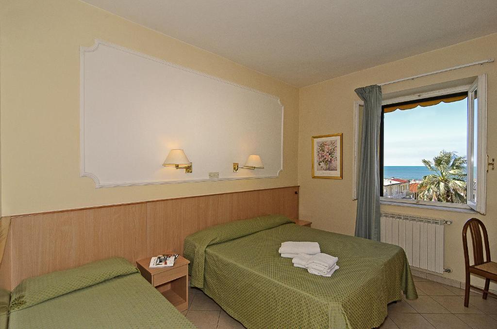 Hotel Bahia ヴィアレッジョ 部屋 写真